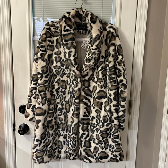 NWT AKIRA FAUX FUR CHEETAH LEOPARD COAT LARGE - Picture 2 of 5